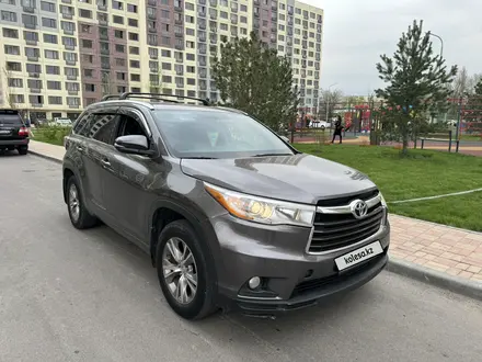 Toyota Highlander 2015 года за 15 400 000 тг. в Алматы