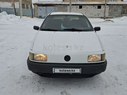 Volkswagen Passat 1992 года за 1 500 000 тг. в Астана – фото 2