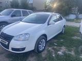Volkswagen Jetta 2008 года за 3 127 659 тг. в Уральск – фото 4