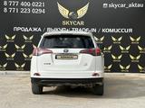 Toyota RAV4 2017 года за 12 700 000 тг. в Актау – фото 3