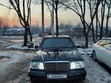 Mercedes-Benz E 220 1995 года за 2 800 000 тг. в Алматы