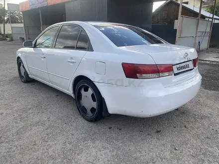 Hyundai Sonata 2006 года за 2 500 000 тг. в Семей – фото 6