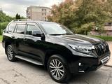 Toyota Land Cruiser Prado 2022 года за 34 500 000 тг. в Алматы