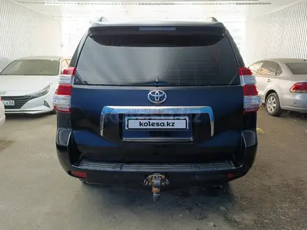 Toyota Land Cruiser Prado 2012 года за 13 140 750 тг. в Актобе – фото 4