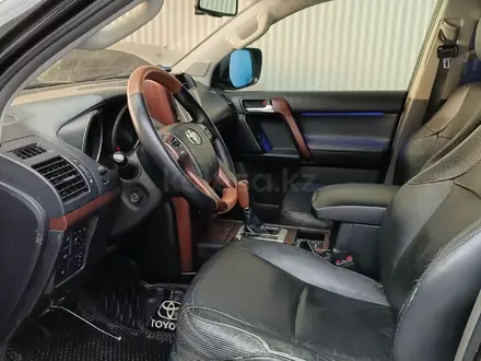 Toyota Land Cruiser Prado 2012 года за 13 140 750 тг. в Актобе – фото 7