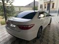 Toyota Camry 2015 года за 5 800 000 тг. в Шымкент – фото 2