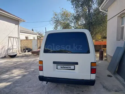 Nissan Urvan 1995 года за 2 500 000 тг. в Жанаозен – фото 4