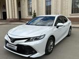 Toyota Camry 2020 года за 15 000 000 тг. в Жезказган – фото 2