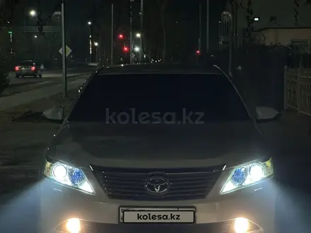 Toyota Camry 2013 года за 9 500 000 тг. в Шымкент – фото 2