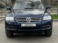 Volkswagen Touareg 2005 года за 4 500 000 тг. в Алматы – фото 2