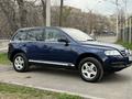 Volkswagen Touareg 2005 года за 4 800 000 тг. в Алматы – фото 3