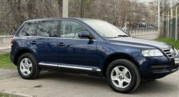 Volkswagen Touareg 2005 года за 4 800 000 тг. в Алматы – фото 3