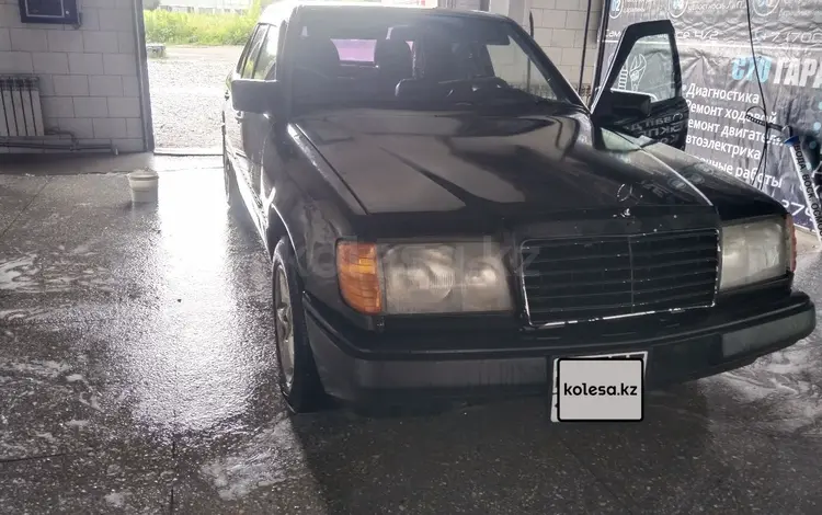 Mercedes-Benz E 220 1993 годаүшін1 500 000 тг. в Усть-Каменогорск