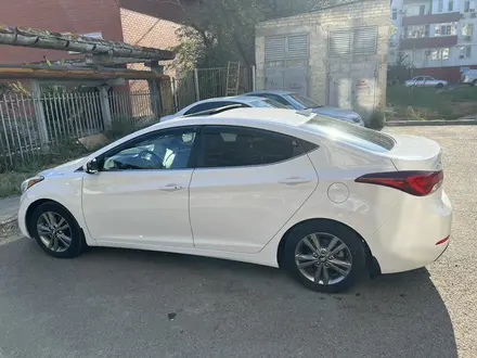 Hyundai Elantra 2015 года за 6 800 000 тг. в Атырау – фото 3