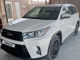 Toyota Highlander 2015 года за 16 500 000 тг. в Актау – фото 4