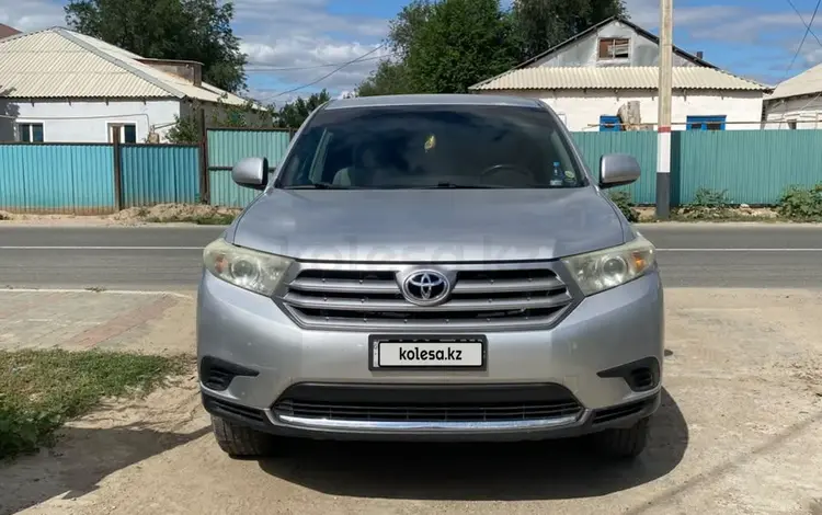 Toyota Highlander 2013 года за 8 000 000 тг. в Атырау
