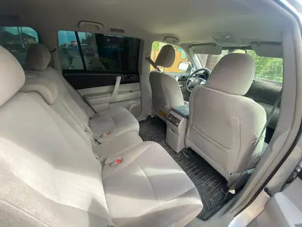 Toyota Highlander 2013 года за 8 000 000 тг. в Атырау – фото 6