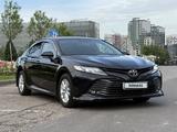 Toyota Camry 2021 года за 13 850 000 тг. в Алматы