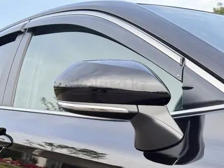 Toyota Camry 2021 года за 13 850 000 тг. в Алматы – фото 17
