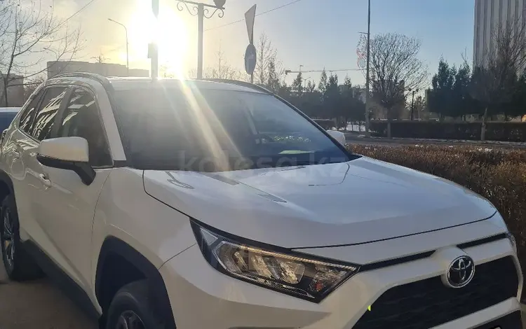 Toyota RAV4 2022 года за 16 000 000 тг. в Шымкент