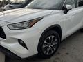 Toyota Highlander 2022 года за 24 950 000 тг. в Алматы – фото 15
