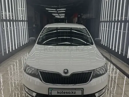 Skoda Rapid 2014 года за 3 500 000 тг. в Караганда – фото 2