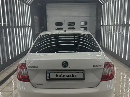 Skoda Rapid 2014 года за 3 500 000 тг. в Караганда – фото 4