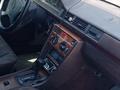 Mercedes-Benz E 300 1993 года за 600 000 тг. в Караганда