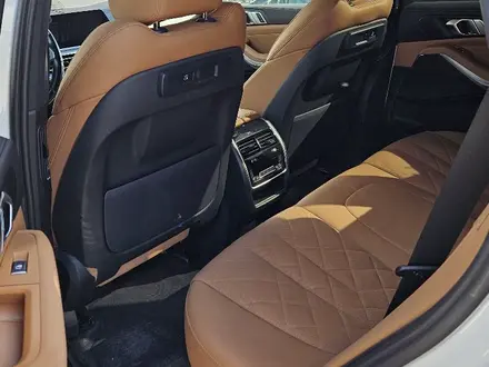 BMW X5 2022 года за 41 000 000 тг. в Атырау – фото 7