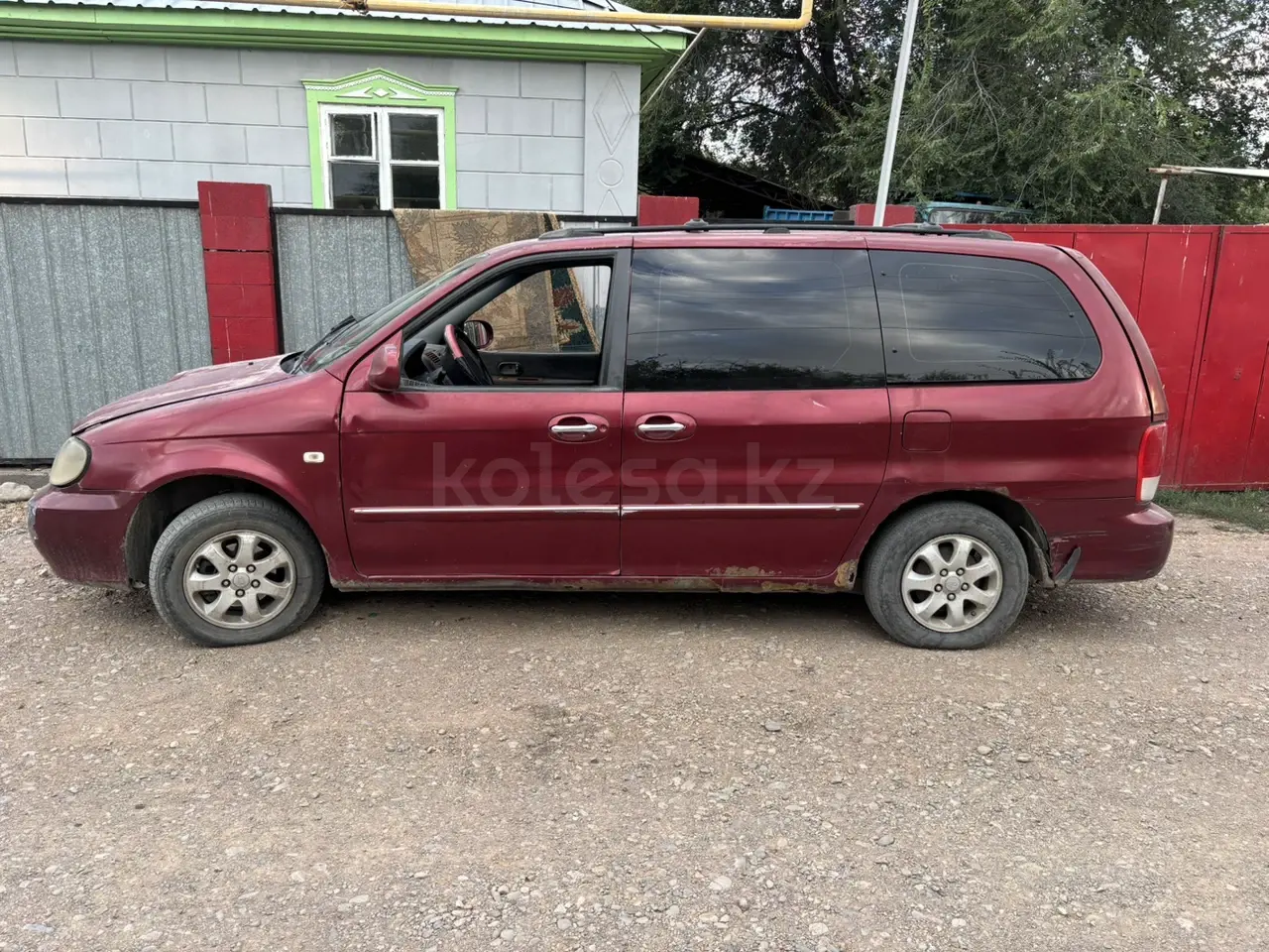 Kia Carnival, 2002