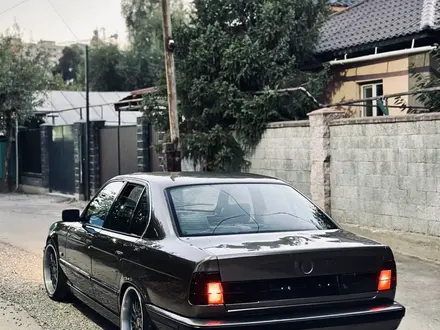 BMW 525 1992 года за 2 100 000 тг. в Алматы – фото 3