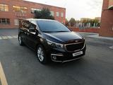 Kia Carnival 2015 года за 14 000 000 тг. в Павлодар