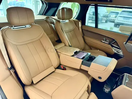 Land Rover Range Rover Autobiography 2026 года за 141 808 000 тг. в Астана – фото 16