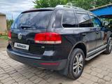 Volkswagen Touareg 2006 года за 6 500 000 тг. в Алматы – фото 5