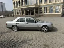 Mercedes-Benz E-Class, 1993