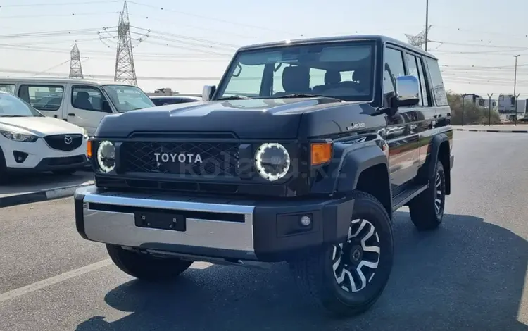 Toyota Land Cruiser Luxe 2025 года за 42 900 000 тг. в Алматы