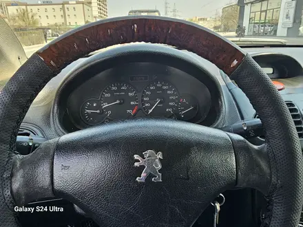 Peugeot 206 2006 года за 1 600 000 тг. в Актау