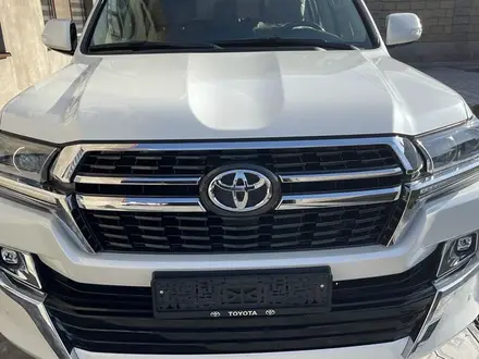 Toyota Land Cruiser 2021 года за 36 000 000 тг. в Шымкент