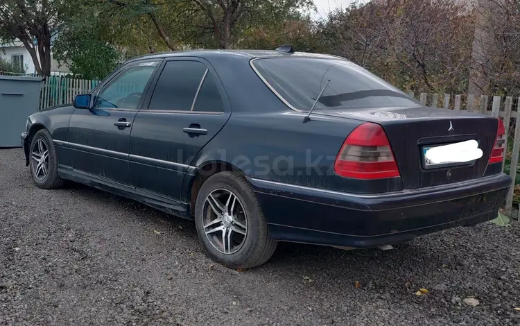 Mercedes-Benz C 200 1997 годаүшін2 100 000 тг. в Караганда