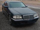 Mercedes-Benz C 200 1997 годаүшін2 100 000 тг. в Караганда – фото 5