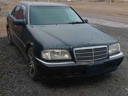 Mercedes-Benz C 200 1997 года за 2 100 000 тг. в Караганда – фото 5