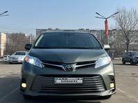 Toyota Sienna 2018 года за 16 500 000 тг. в Алматы