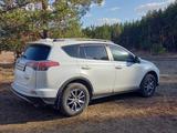 Toyota RAV4 2018 года за 12 500 000 тг. в Караганда – фото 4