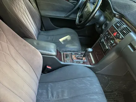 Mercedes-Benz E 280 2001 года за 3 200 000 тг. в Алматы – фото 13