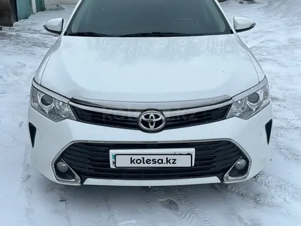 Toyota Camry 2016 года за 11 300 000 тг. в Жанаарка – фото 2