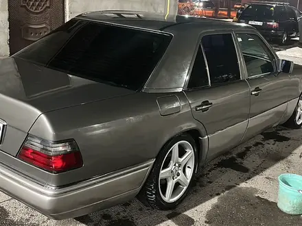 Mercedes-Benz E 280 1993 года за 3 350 000 тг. в Тараз – фото 6