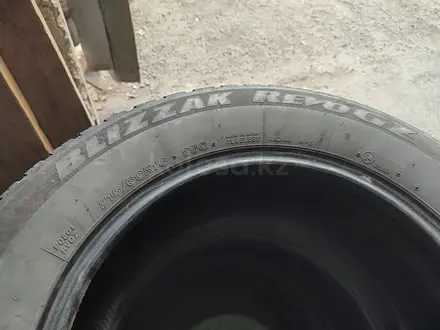 Шины Bridgestone за 20 000 тг. в Усть-Каменогорск – фото 2