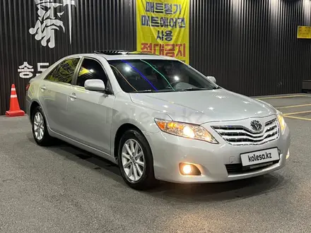 Toyota Camry 2010 года за 5 700 000 тг. в Шымкент