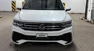 Volkswagen Tiguan 2023 года за 22 000 000 тг. в Астана