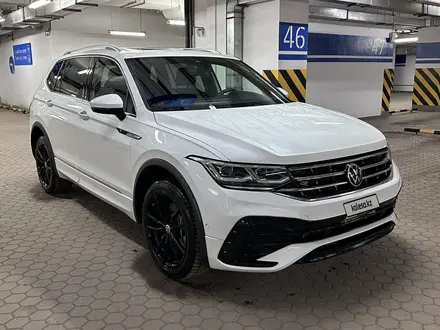 Volkswagen Tiguan 2023 года за 22 500 000 тг. в Астана – фото 2